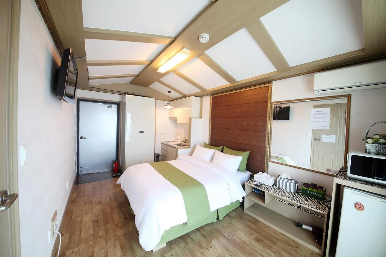 Holiday home Chocolate Pension Jeju