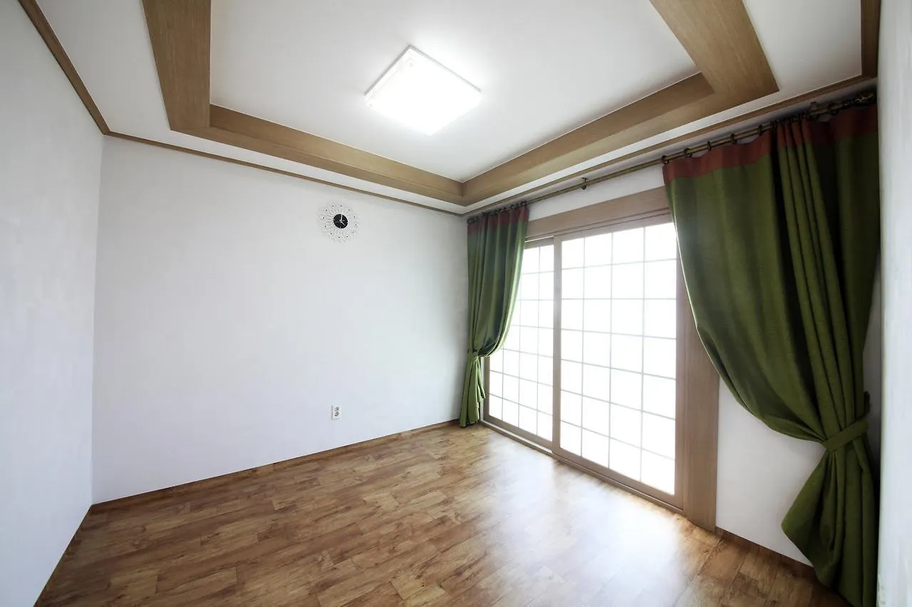 Holiday home Chocolate Pension Jeju